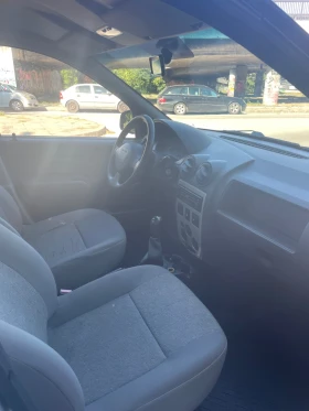 Dacia Logan 1.5 DCI пикап, снимка 2