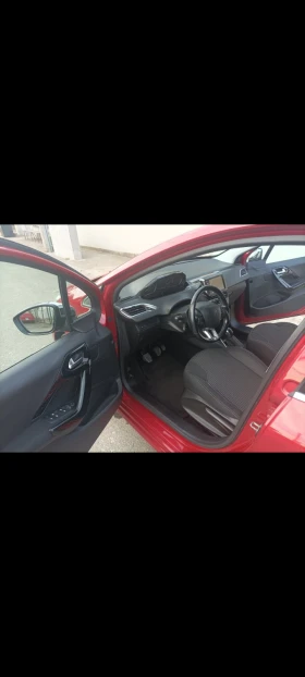 Peugeot 208, снимка 9