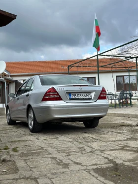 Mercedes-Benz C 200, снимка 5