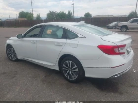 Honda Accord 2.0L I-4 DOHC, VVT, 143HP Front Wheel Drive - 32800 лв. / 16770.37 € - 40547558 6