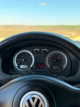 VW Golf - 3200 € / 6258.66 лв. - 89293903 11