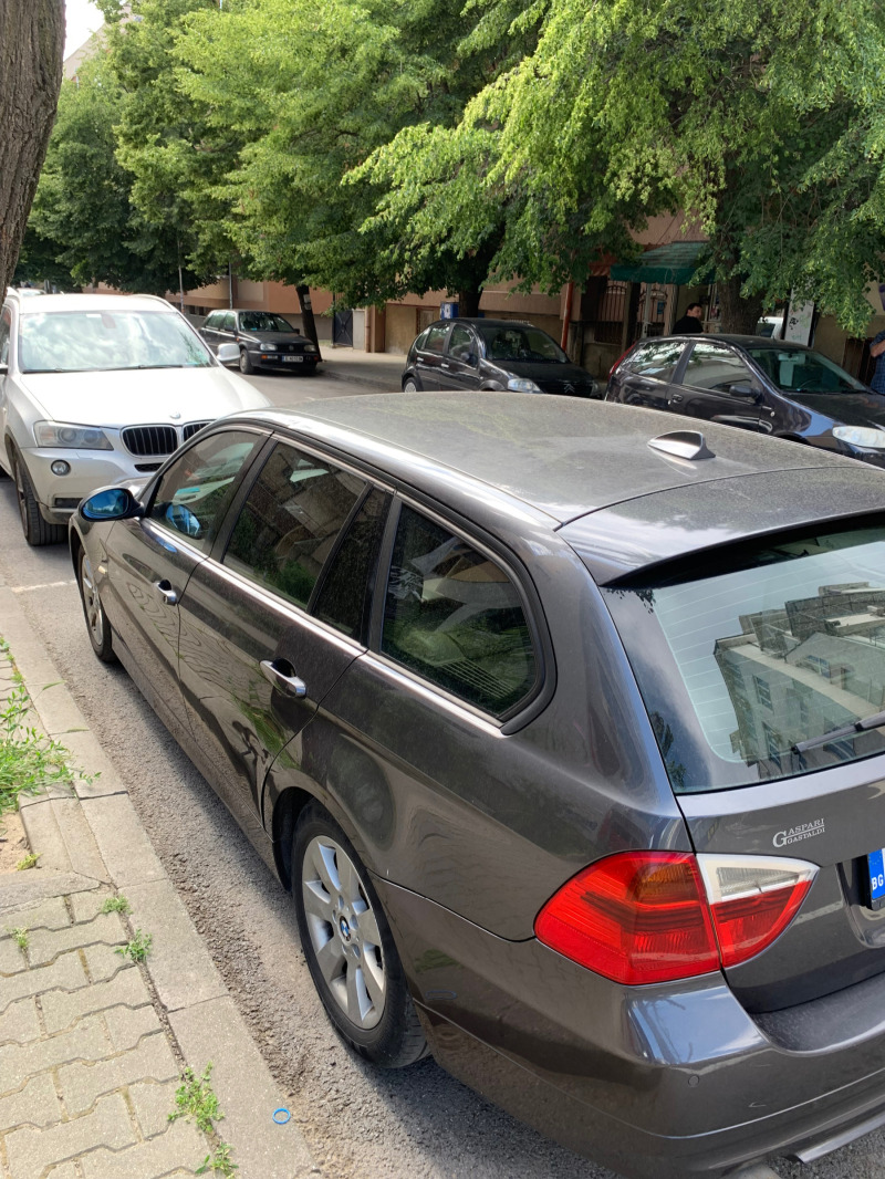 BMW 320, снимка 10 - Автомобили и джипове - 45965378