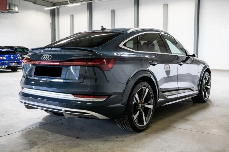 Audi E-Tron S/ SPORTBACK/ LIFT/ PANO/ MATRIX/ HEAD UP/ , снимка 7 - Автомобили и джипове - 46988178