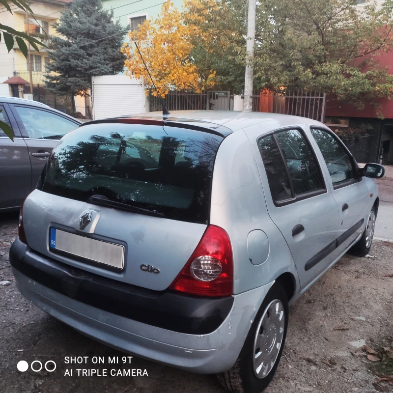 Renault Clio, снимка 2 - Автомобили и джипове - 47731157