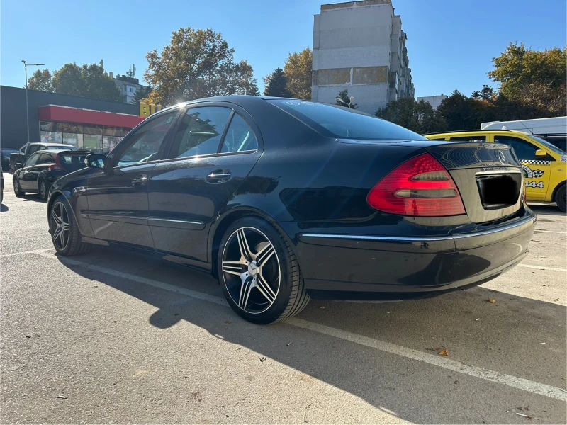 Mercedes-Benz E 240, снимка 5 - Автомобили и джипове - 47812774