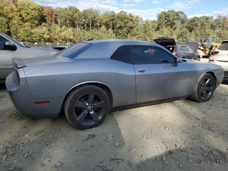 Dodge Challenger SXT, снимка 3 - Автомобили и джипове - 47878557