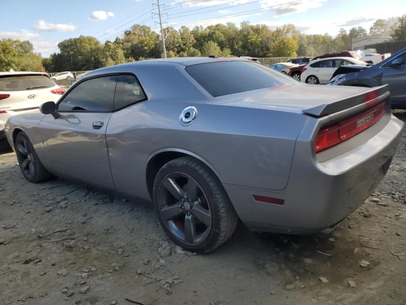 Dodge Challenger SXT, снимка 2 - Автомобили и джипове - 47878557