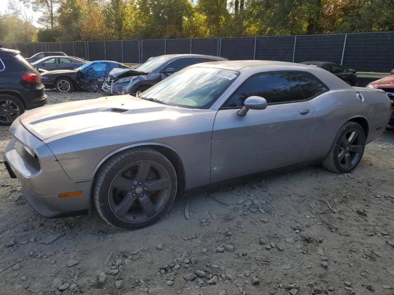 Dodge Challenger SXT, снимка 1 - Автомобили и джипове - 47878557