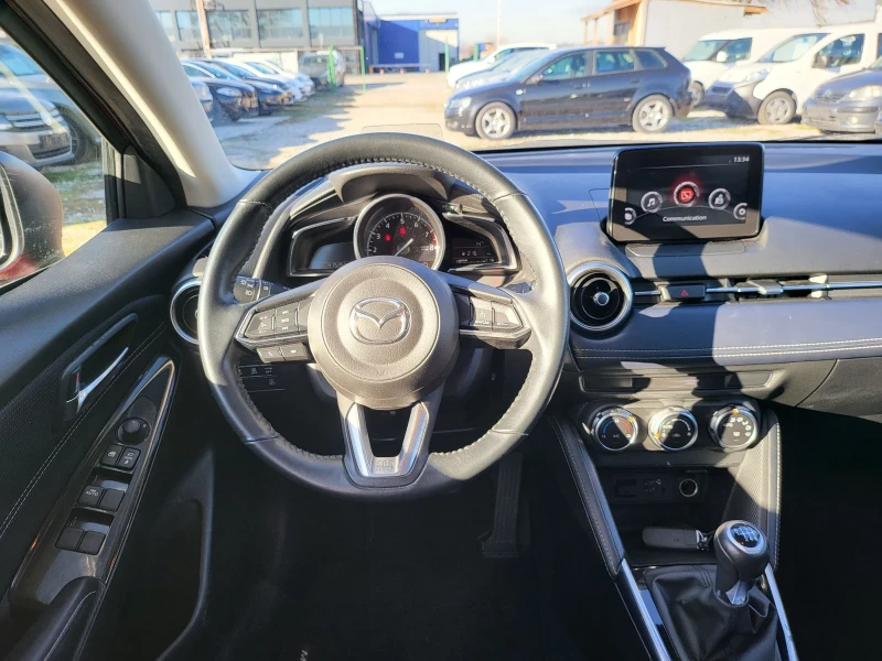 Mazda 2, снимка 12 - Автомобили и джипове - 48140899