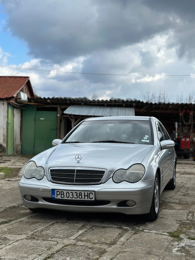 Mercedes-Benz C 200, снимка 3 - Автомобили и джипове - 49344571