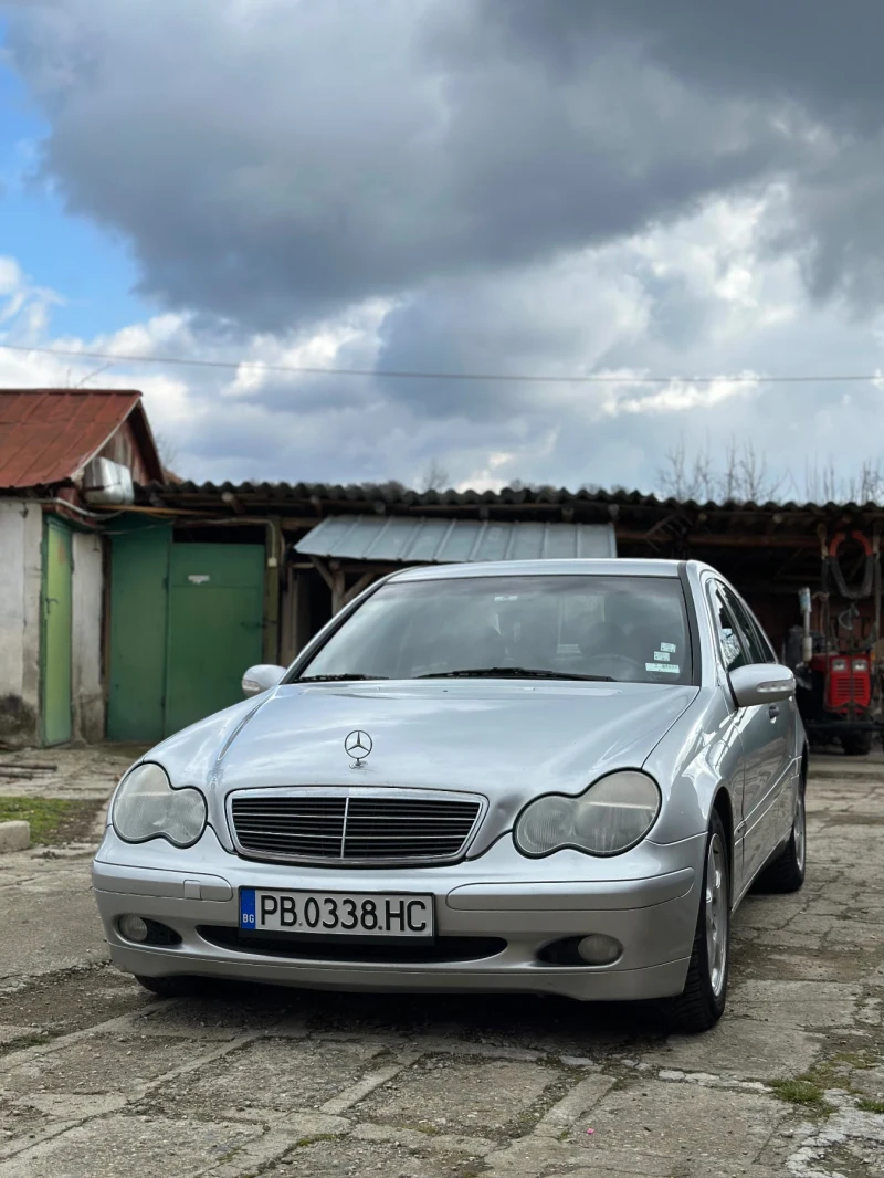 Mercedes-Benz C 200, снимка 1 - Автомобили и джипове - 49344571