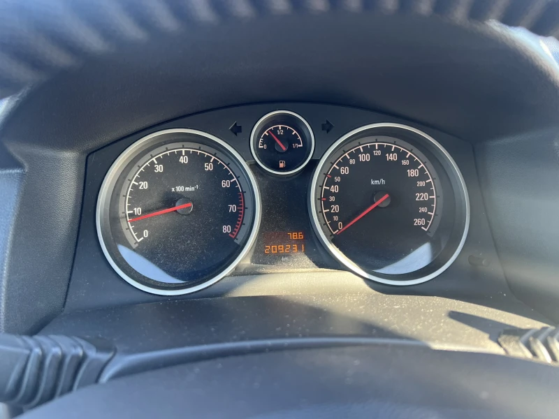 Opel Astra 1.6 I - GPL, снимка 11 - Автомобили и джипове - 52135394