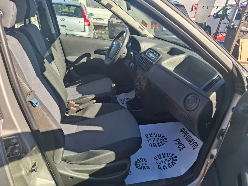 Fiat Punto 1.3multijet, снимка 10 - Автомобили и джипове - 52150737
