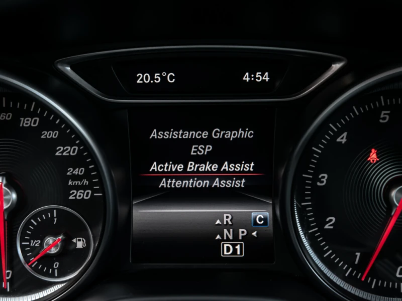 Mercedes-Benz CLA 250 AMG PACK* BLACK OPTIC* КАТО НОВ, снимка 15 - Автомобили и джипове - 52212843