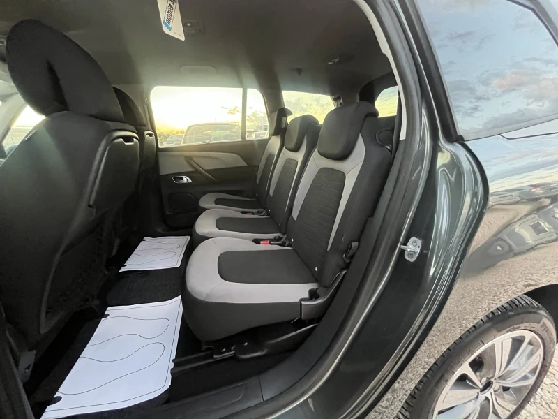 Citroen C4 Picasso, снимка 13 - Автомобили и джипове - 52304350