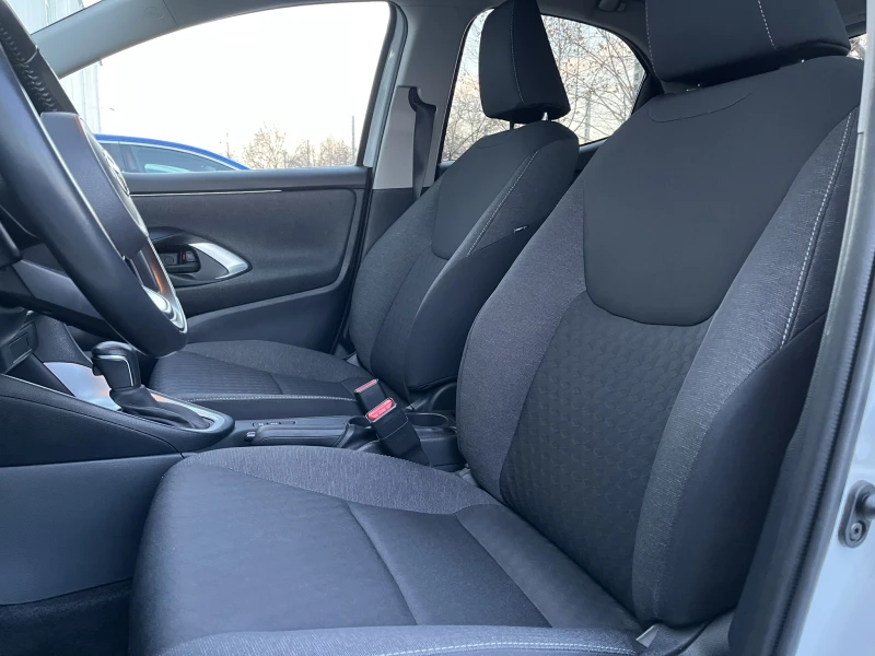 Toyota Yaris 1.5 VVT-i 125 к.с A/T в Гаранция! 57000 km, снимка 8 - Автомобили и джипове - 53179791