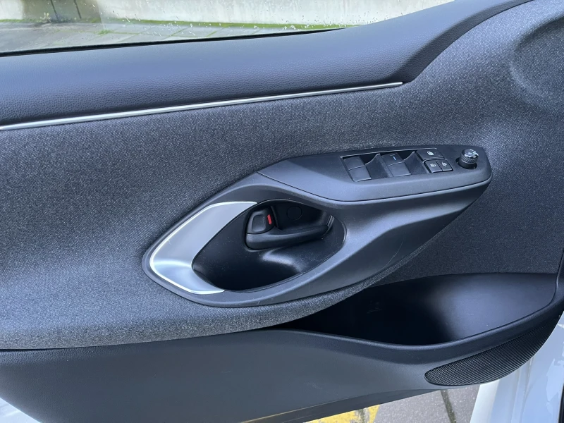 Toyota Yaris 1.5 VVT-i 125 к.с A/T в Гаранция! 57000 km, снимка 11 - Автомобили и джипове - 53179791