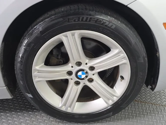 BMW 320  - изображение 5