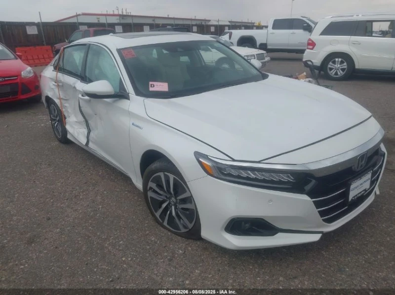 Honda Accord 2.0L I-4 DOHC, VVT, 143HP Front Wheel Drive - 32800 лв. / 16770.37 € - 40547558 1