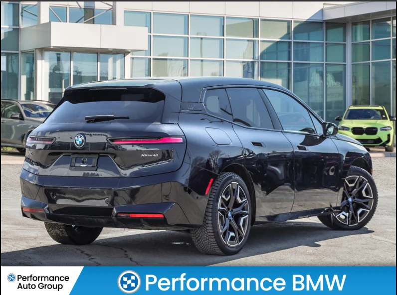 BMW iX M SPORT | SOFTCLOSE | SKY LOUNGE | PARK ASSIST, снимка 2 - Автомобили и джипове - 54485960