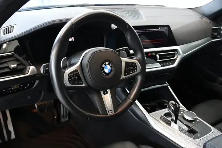 BMW 330 xDrive/M Sport pckg/Keyless/ПАНОРАМА/CARFAX, снимка 7 - Автомобили и джипове - 55157323