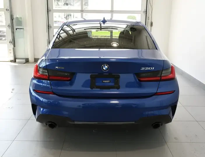BMW 330 xDrive/M Sport pckg/Keyless/ПАНОРАМА/CARFAX, снимка 5 - Автомобили и джипове - 55157323