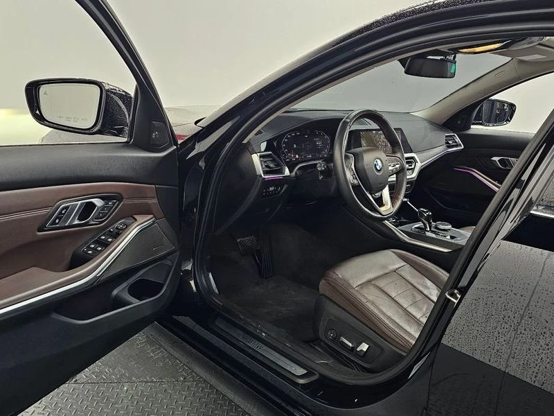 BMW 320 320I Luxury, снимка 10 - Автомобили и джипове - 55963242