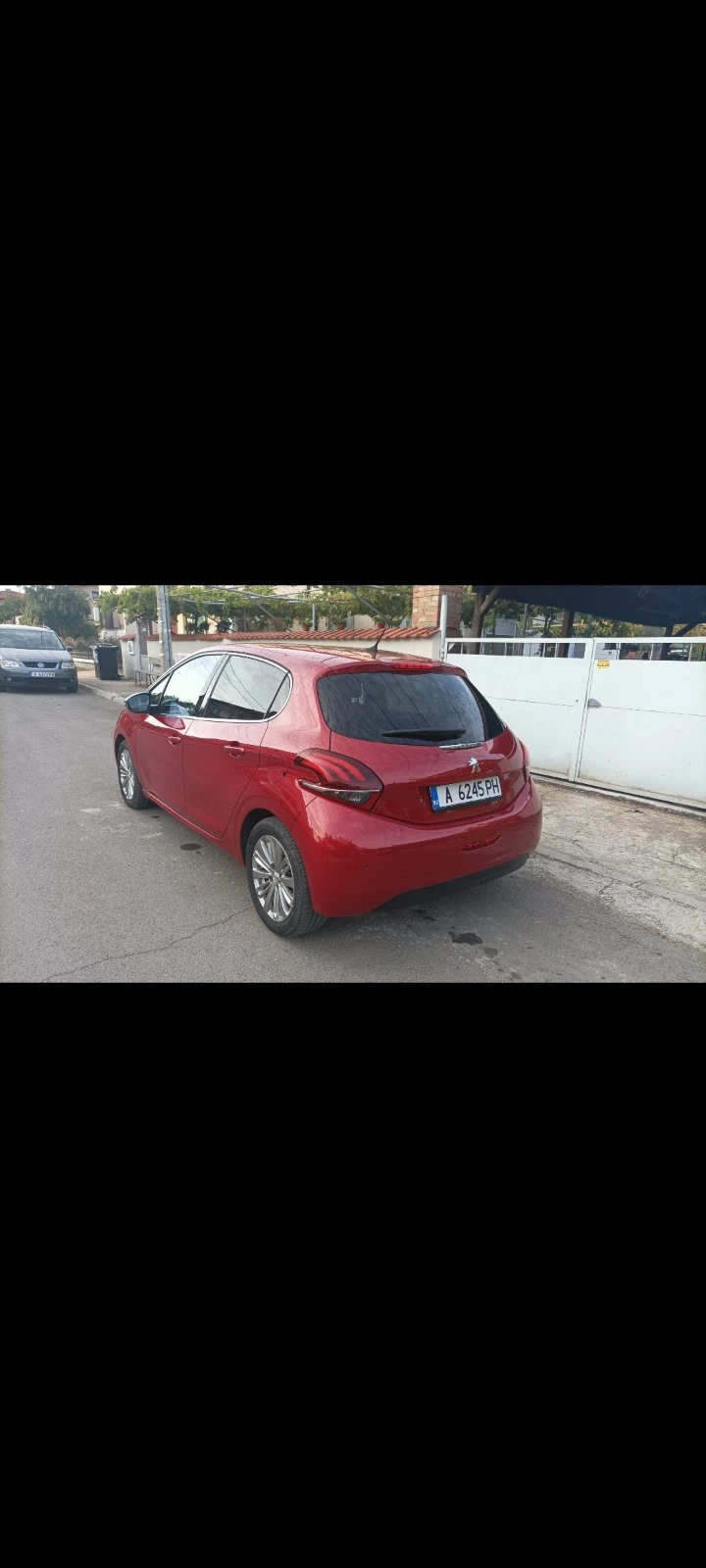 Peugeot 208, снимка 5 - Автомобили и джипове - 56120123