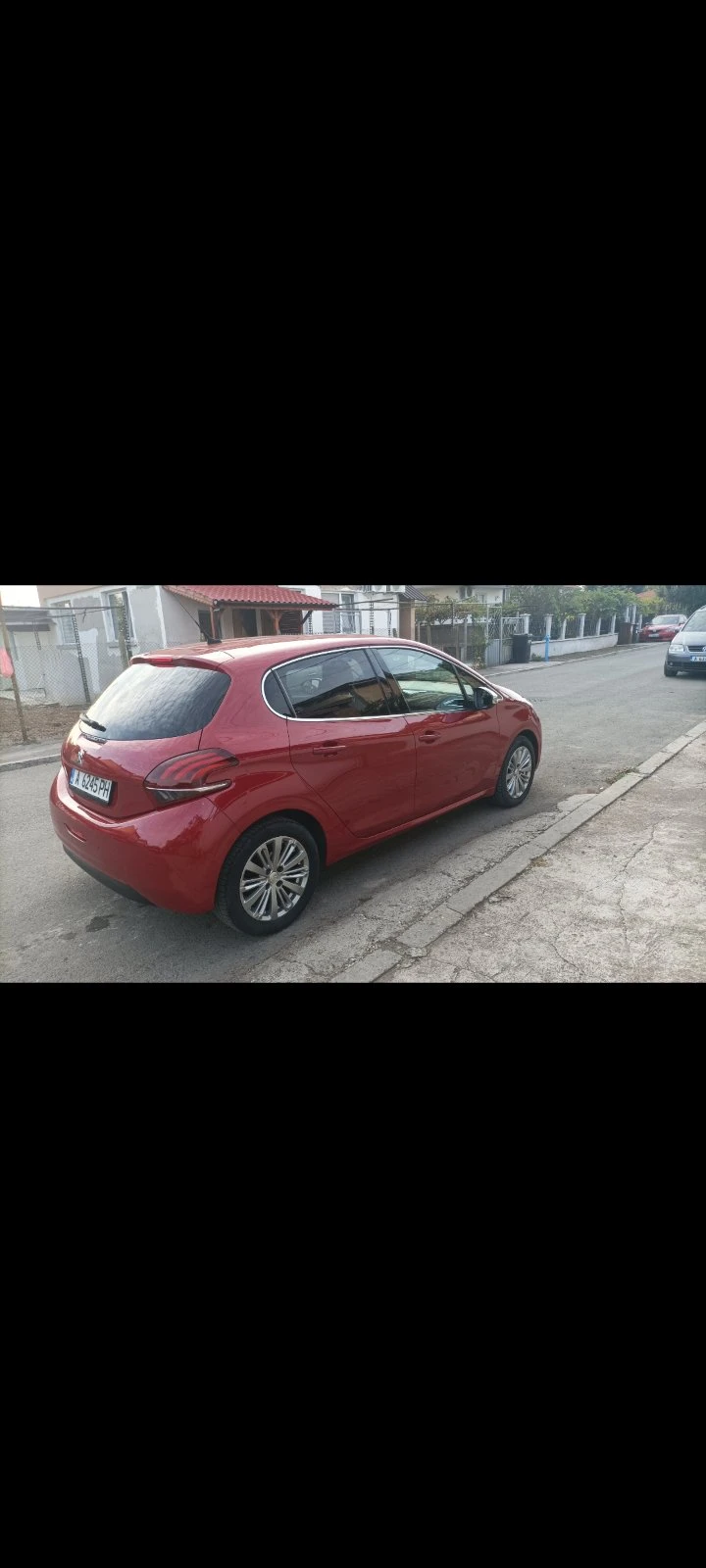 Peugeot 208, снимка 3 - Автомобили и джипове - 56120123