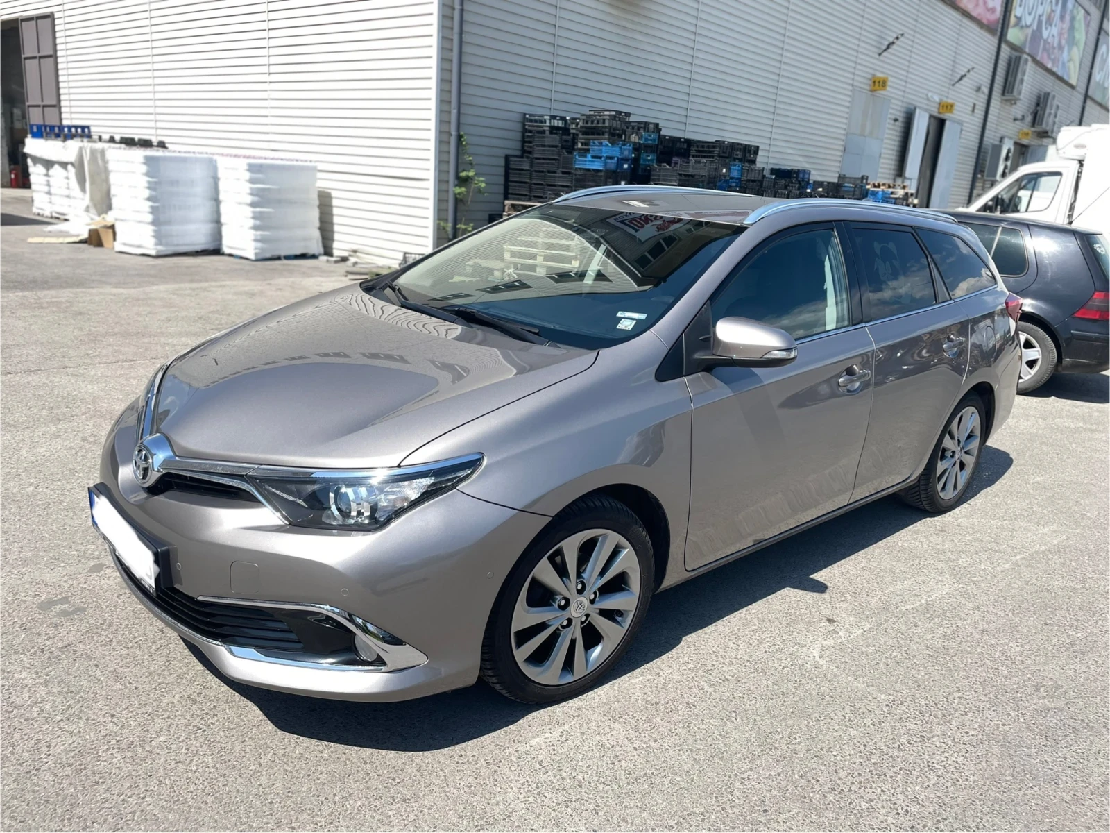 Toyota Auris 1.2T SOL - изображение 4