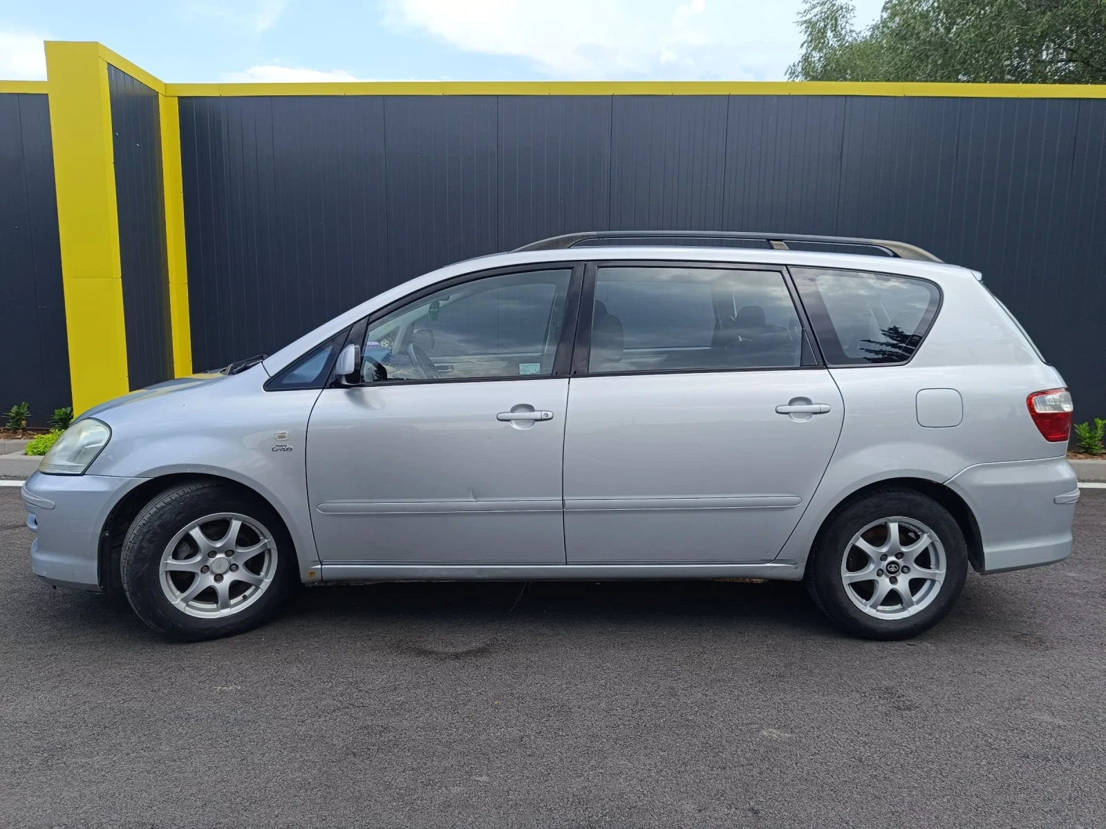 Toyota Avensis verso | Mobile.bg   11