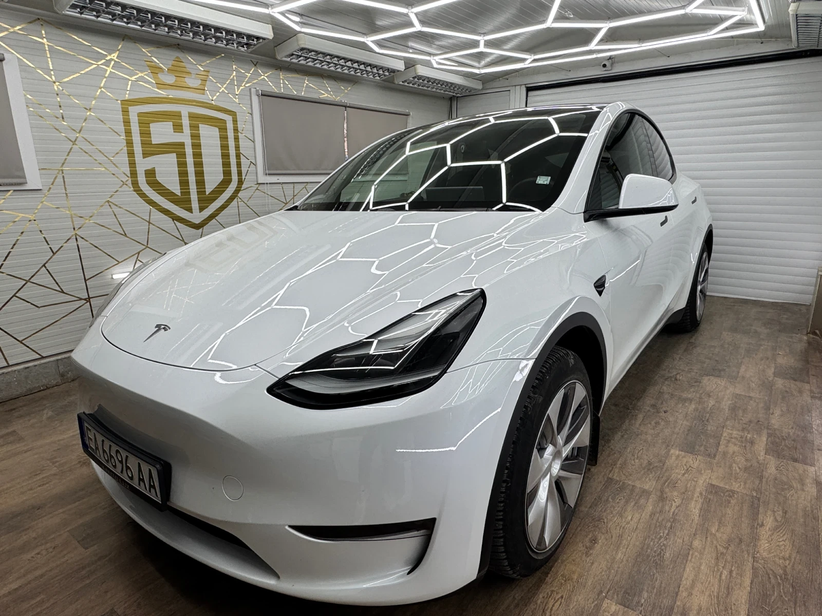 Tesla Model Y Long Range - изображение 2