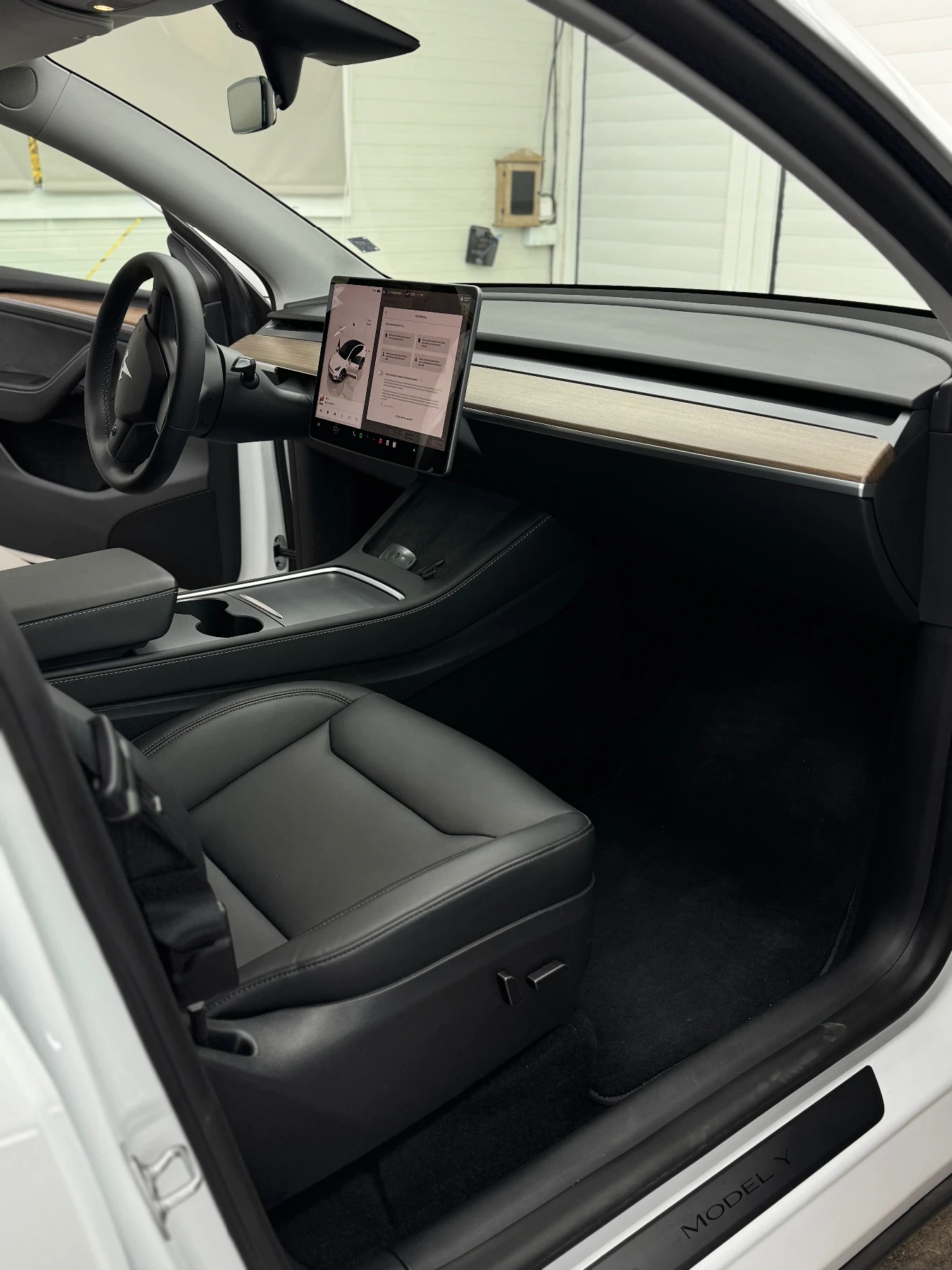 Tesla Model Y Long Range - изображение 7