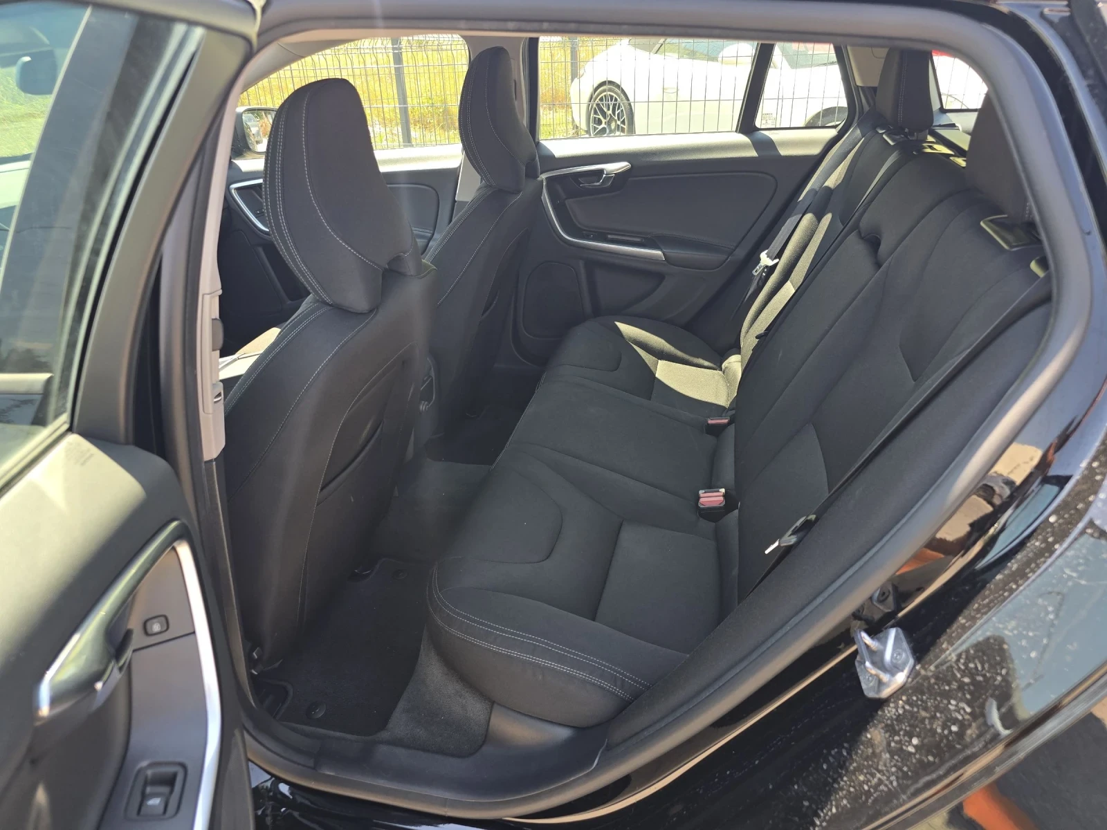 Volvo V60 BUSINESS/AUTO/FACE - изображение 10