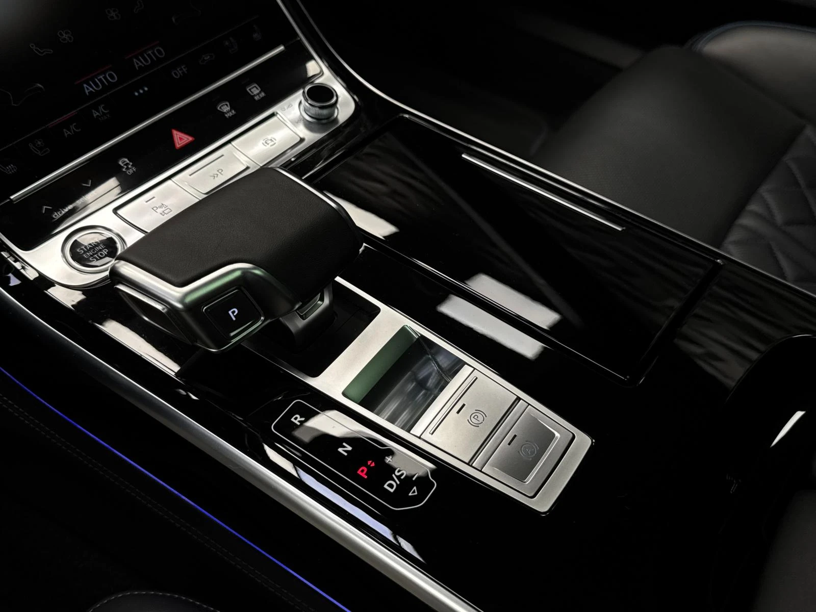 Audi A8 60 TFSI E-tron Exclusive B&O* 3xTV*  | Mobile.bg   12