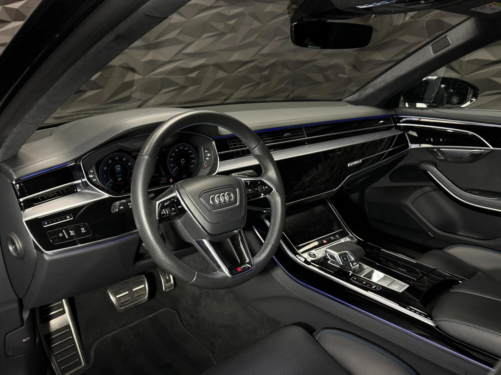 Audi A8 60 TFSI E-tron Exclusive B&O* 3xTV*  | Mobile.bg   11