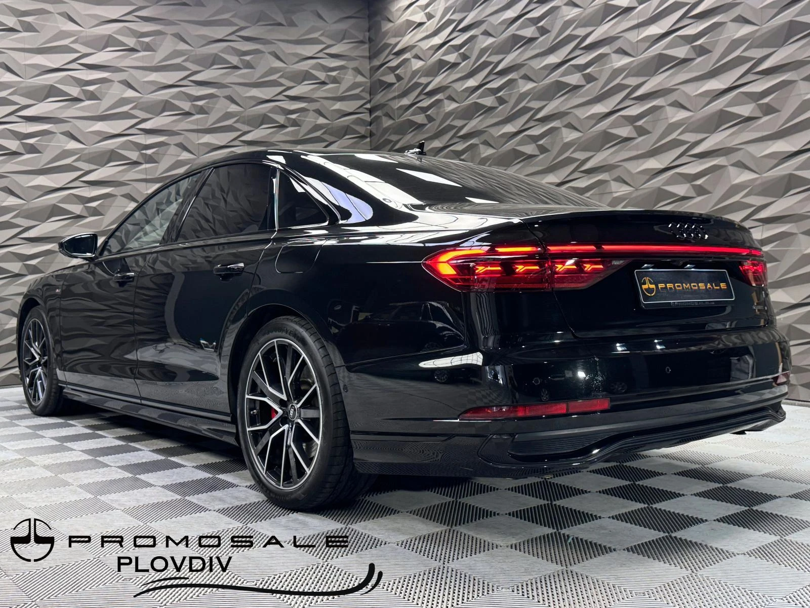 Audi A8 60 TFSI E-tron Exclusive B&O* 3xTV* Обдухване - изображение 3