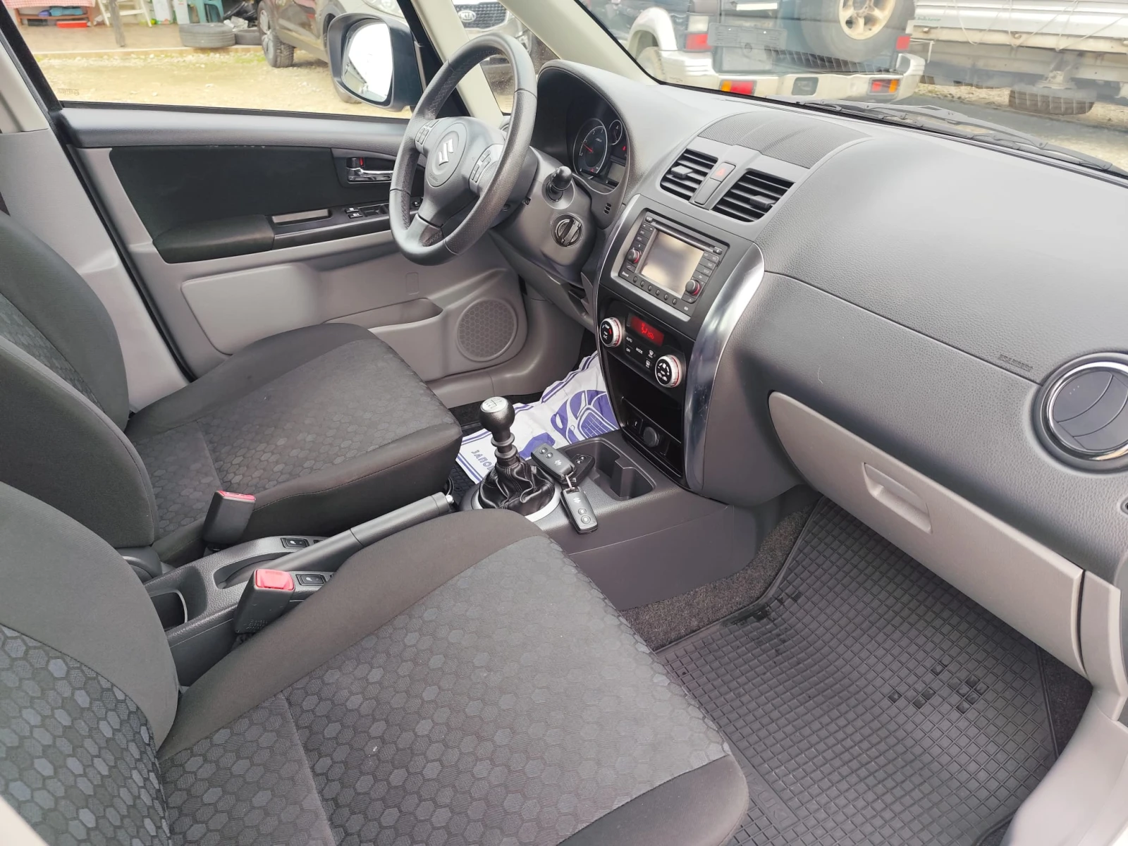 Suzuki SX4 2.0  44 | Mobile.bg   12