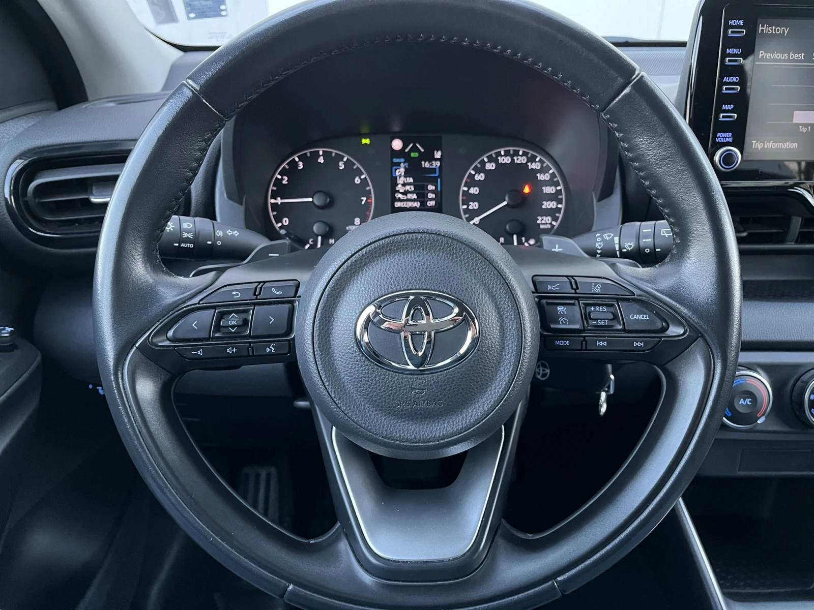 Toyota Yaris 1.5 VVT-i 125 �.� A/T � ��������! 57000 km | Mobile.bg � ����������� 16