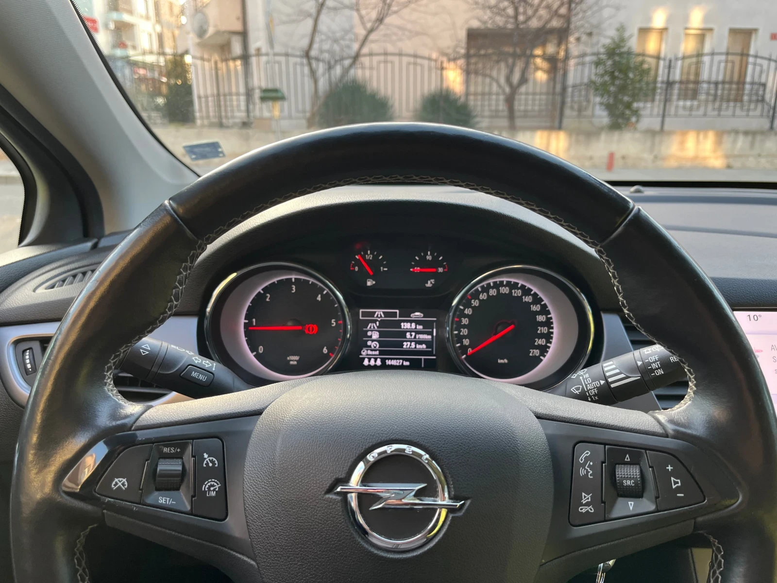 Opel Astra, снимка 12 - Автомобили и джипове - 53476712