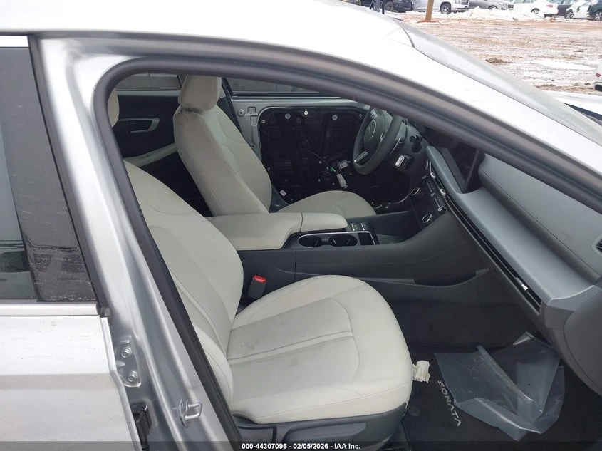 Hyundai Sonata 2.5L I-4 DI, DOHC, VVT, 191HP Front Wheel Drive | Mobile.bg � ����������� 5