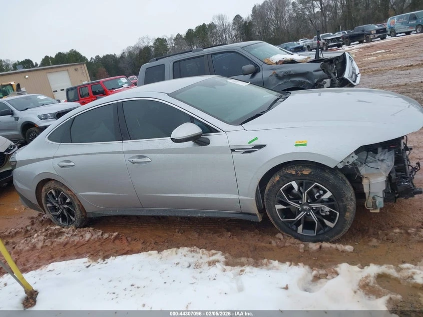 Hyundai Sonata 2.5L I-4 DI, DOHC, VVT, 191HP Front Wheel Drive | Mobile.bg � ����������� 13