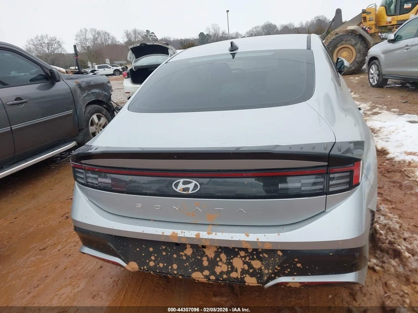 Hyundai Sonata 2.5L I-4 DI, DOHC, VVT, 191HP Front Wheel Drive | Mobile.bg � ����������� 16