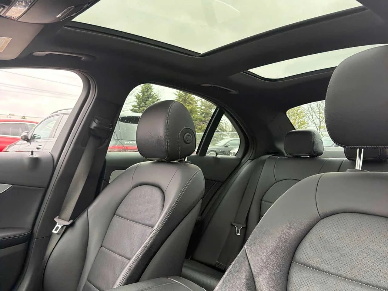 Mercedes-Benz C 300 4MATIC/ПАНОРАМА/ПОДГРЕВИ, снимка 14 - Автомобили и джипове - 54398767