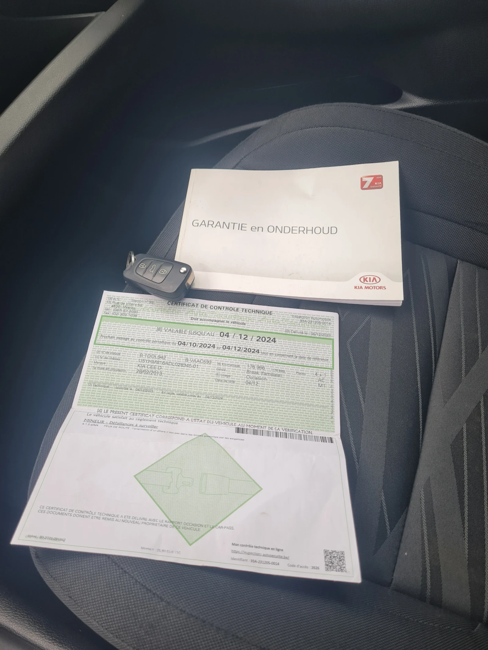 Kia Ceed 1.6 CRDI 110к.с. 2013г. , снимка 12 - Автомобили и джипове - 54749684