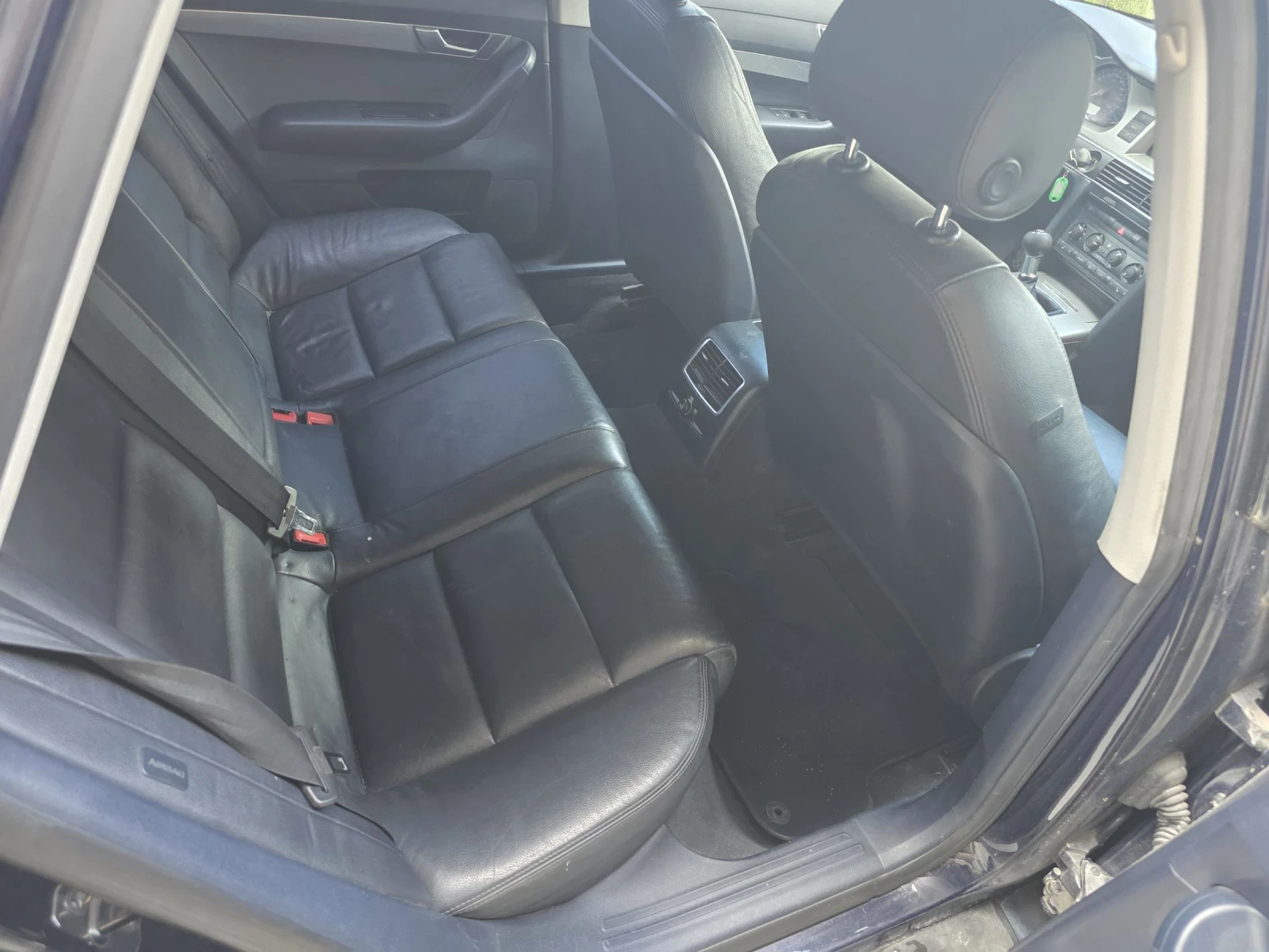 Audi A6 2.0TDI Ръчни скорости., снимка 8 - Автомобили и джипове - 54825118
