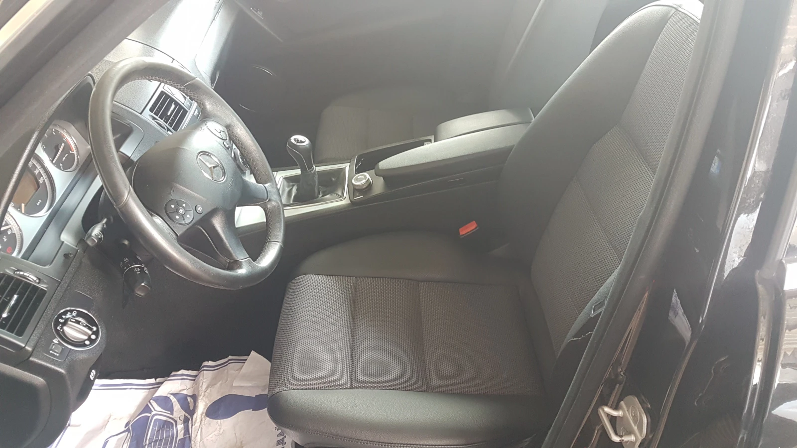Mercedes-Benz C 200 2.2 CDI, снимка 9 - Автомобили и джипове - 55155669