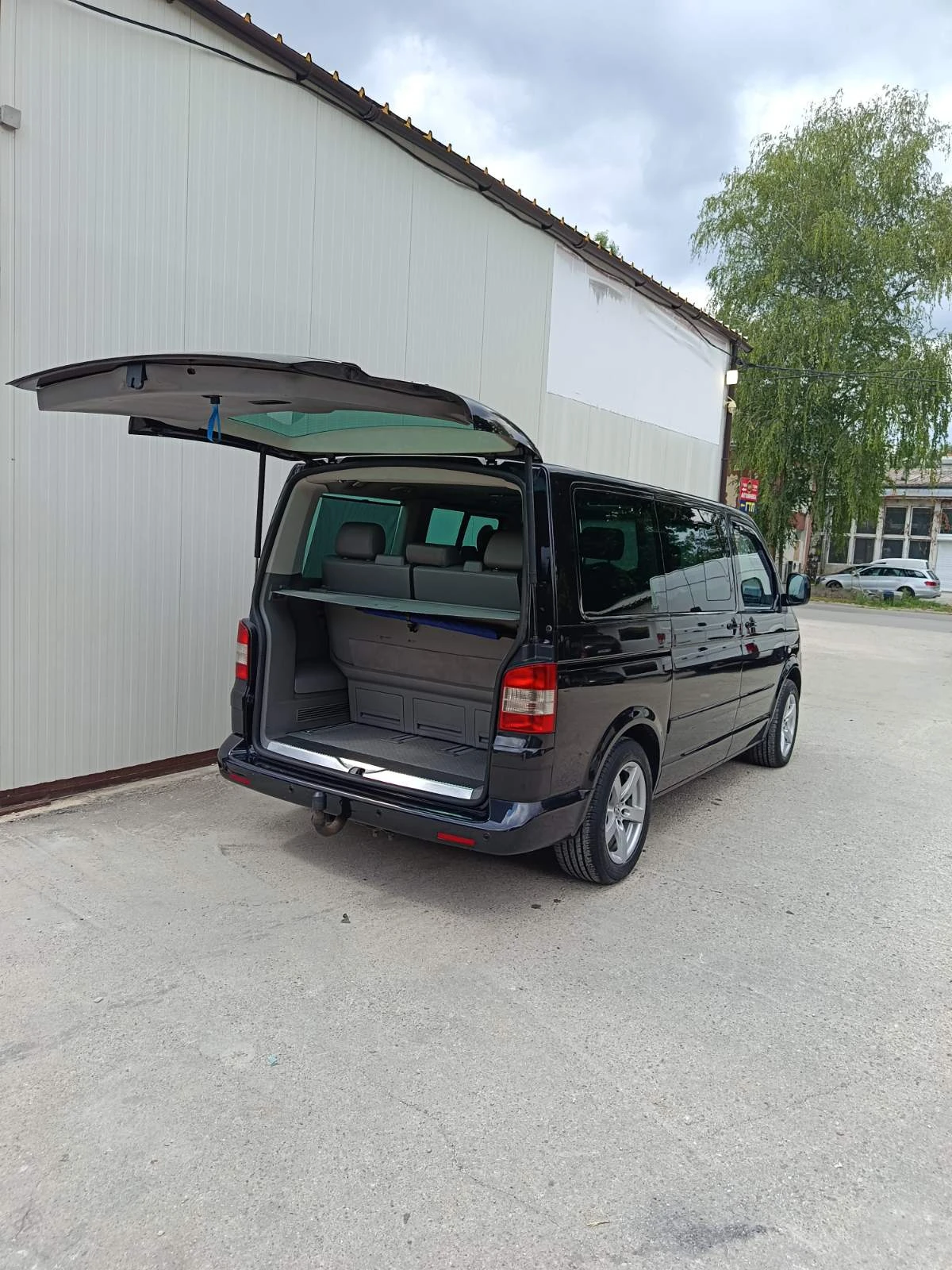 VW Multivan T5, снимка 6 - Автомобили и джипове - 55232782