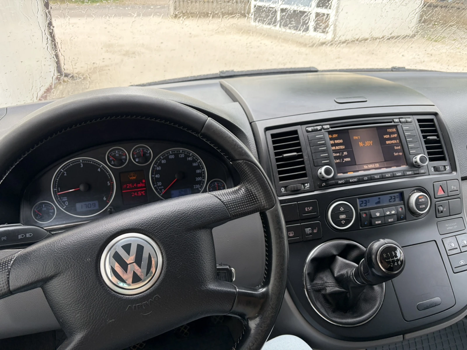 VW Multivan T5, снимка 9 - Автомобили и джипове - 55232782