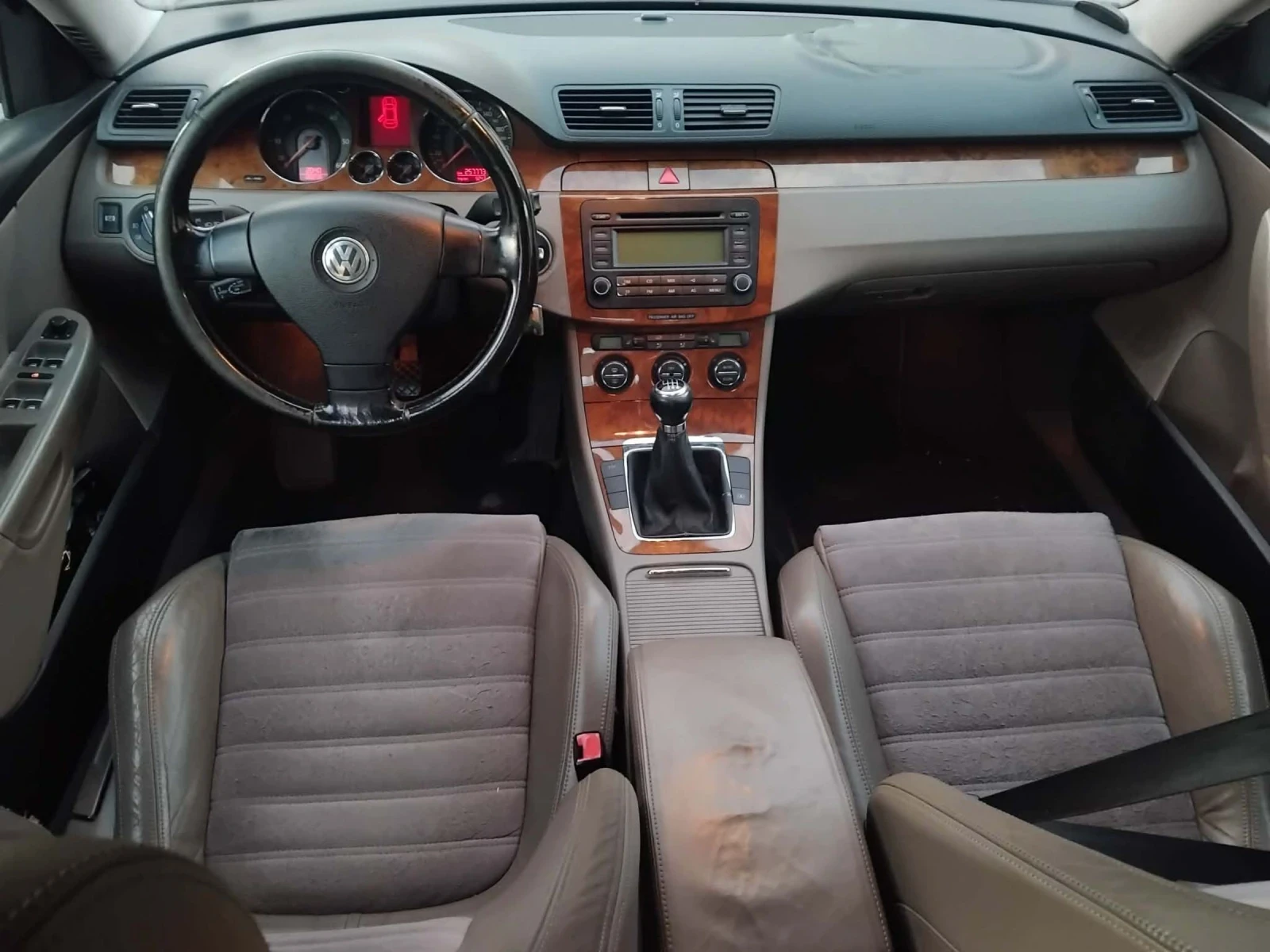 VW Passat 2.0 TDI, снимка 9 - Автомобили и джипове - 55496818